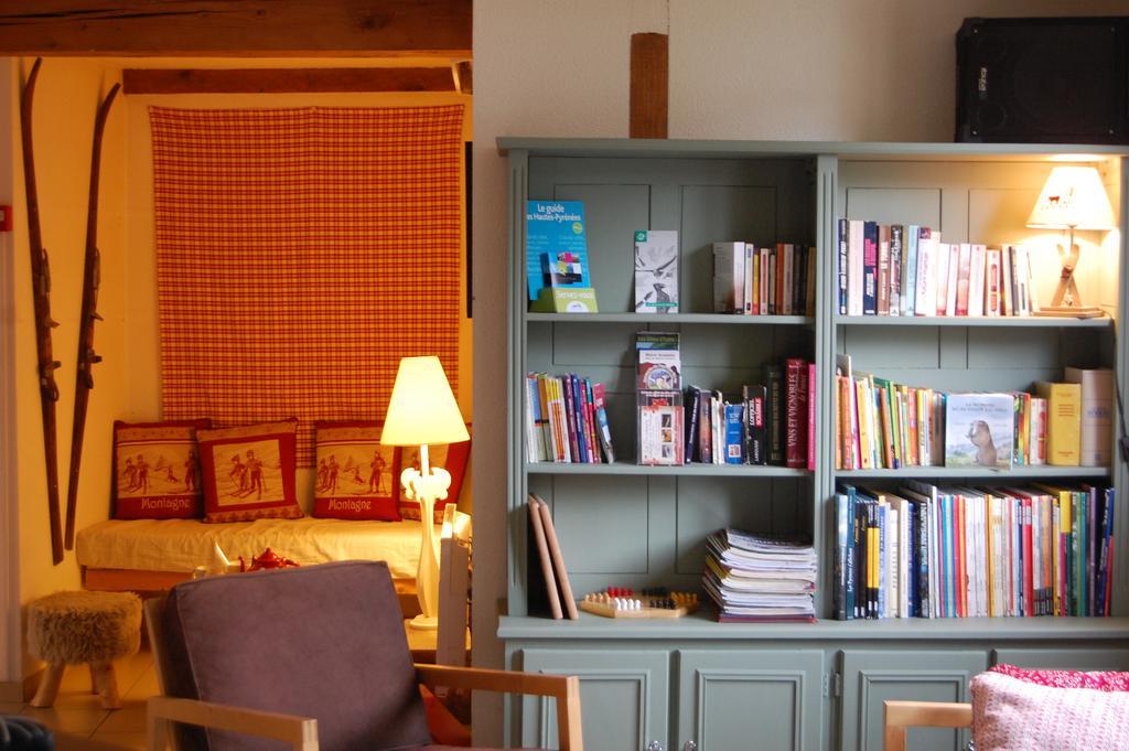 Gite La Maisonnee Sazos Ngoại thất bức ảnh