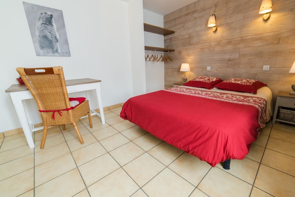 Gite La Maisonnee Sazos Ngoại thất bức ảnh