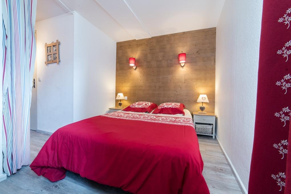 Gite La Maisonnee Sazos Ngoại thất bức ảnh