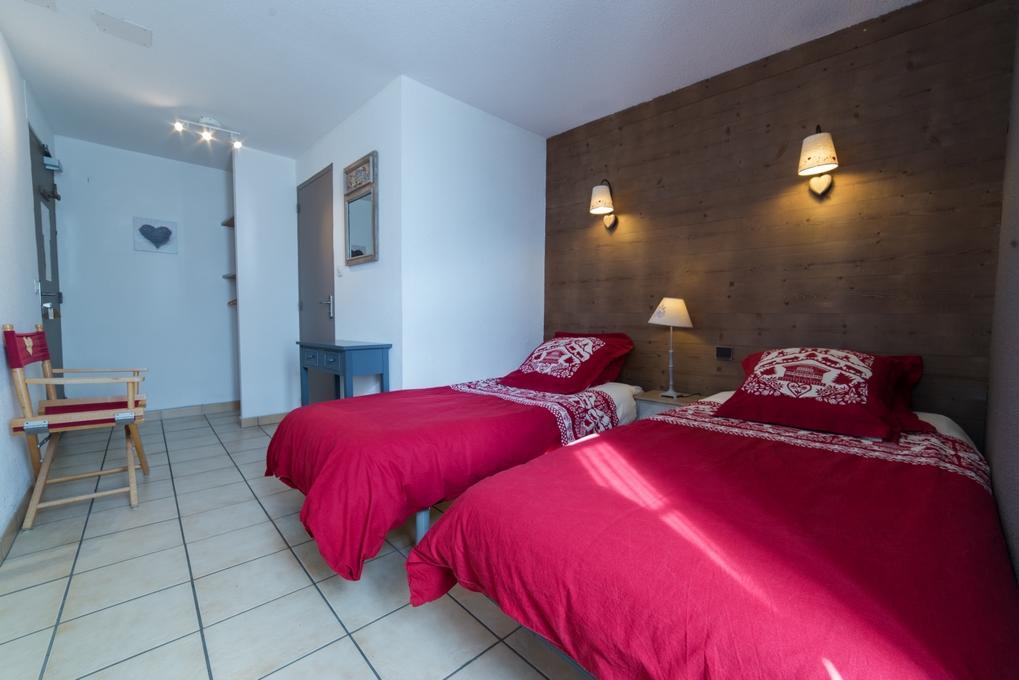 Gite La Maisonnee Sazos Ngoại thất bức ảnh